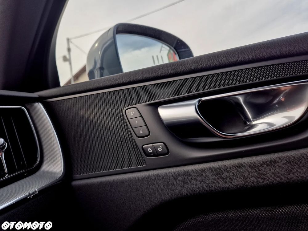 Volvo XC 60 B4 D AWD Geartronic Inscription - 10