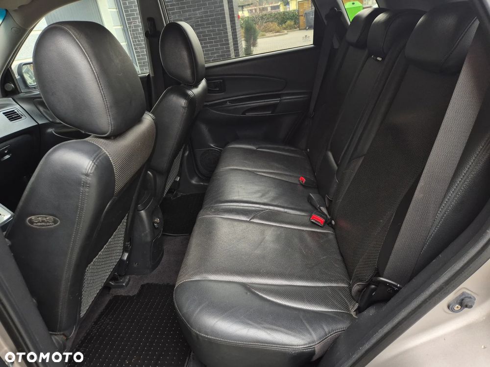 Hyundai Tucson 2.0 CRDi Elegance + - 15