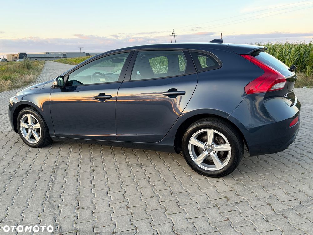 Volvo V40 D2 Momentum - 3
