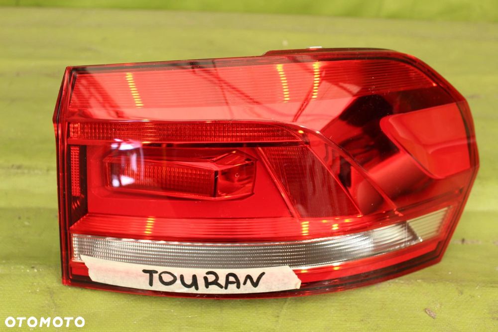 Lampa Volkswagen Touran II 5TA.945.096D po 2015r. tył prawy