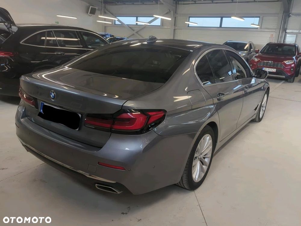 BMW Seria 5 520d xDrive mHEV Luxury Line sport - 2
