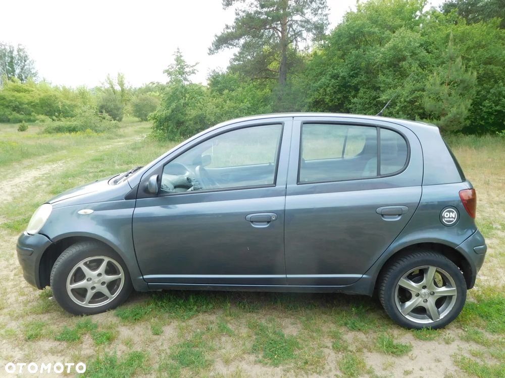 Toyota Yaris 1.4 D-4D Base - 3