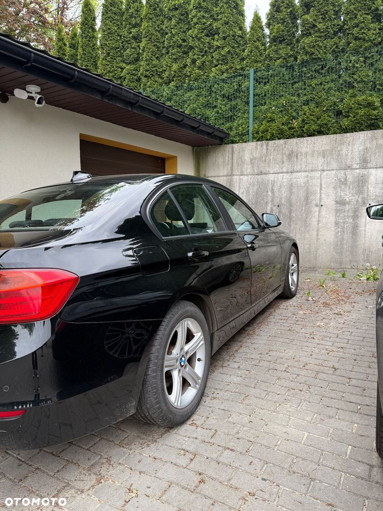 BMW Seria 3 325d - 5