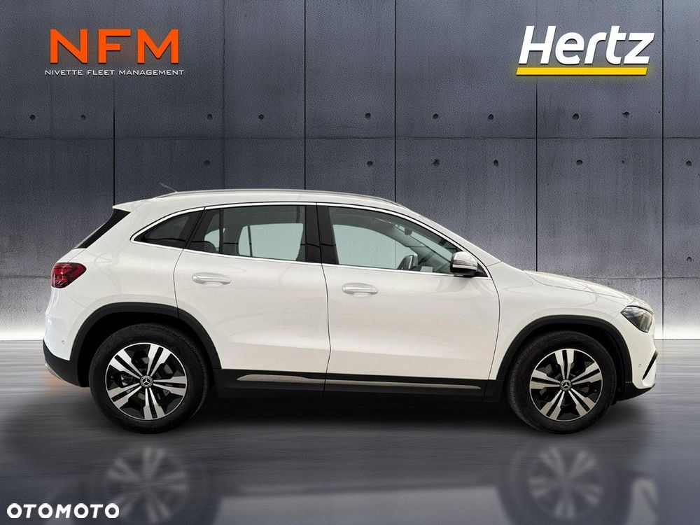 Mercedes-Benz GLA - 8