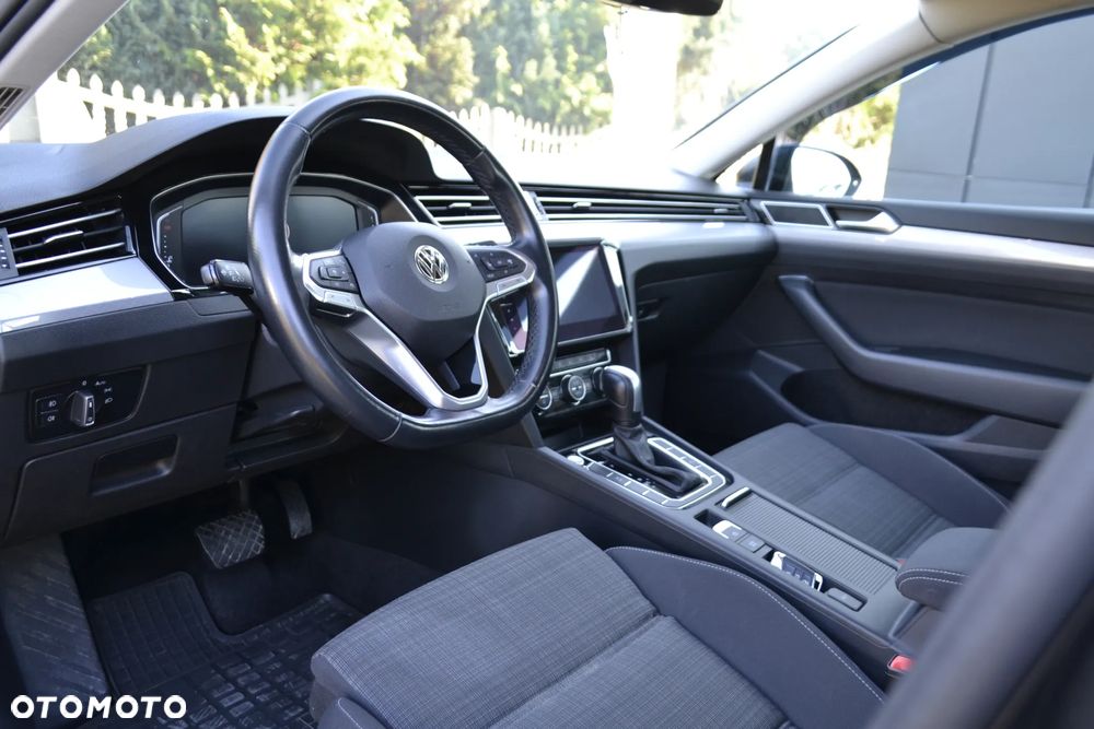 Volkswagen Passat 2.0 TSI Business DSG - 23