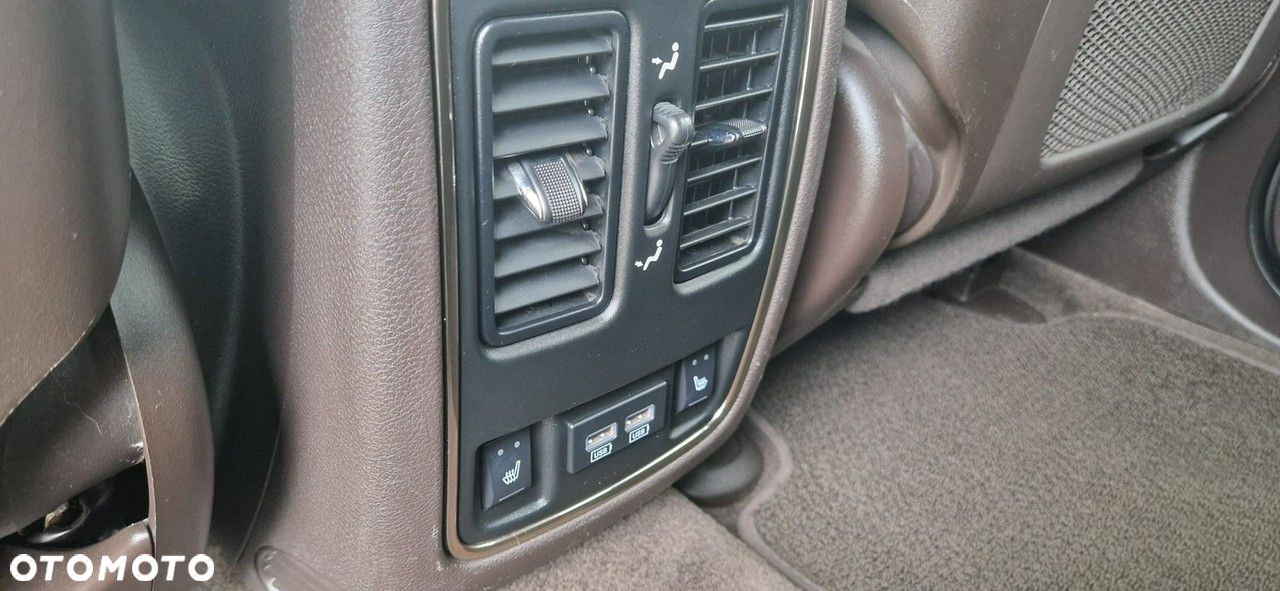 Jeep Grand Cherokee - 26