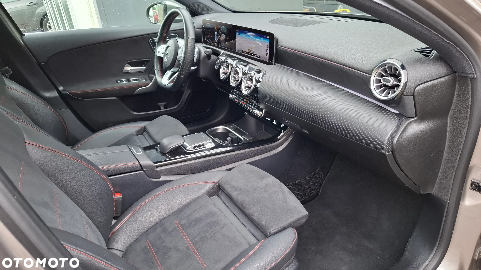 Mercedes-Benz Klasa A 200 AMG Line 7G-DCT - 12