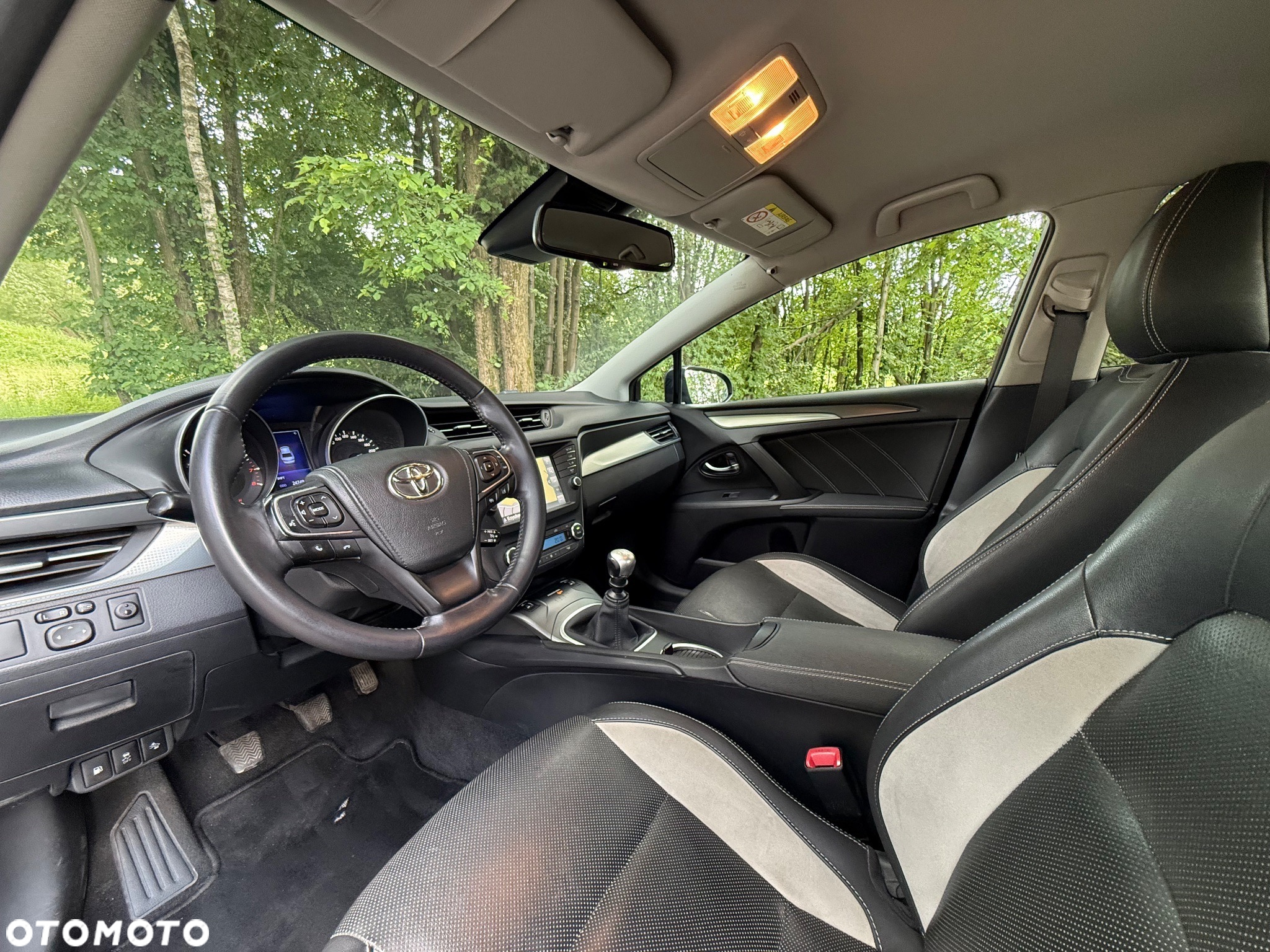 Toyota Avensis 1.8 Prestige - 14