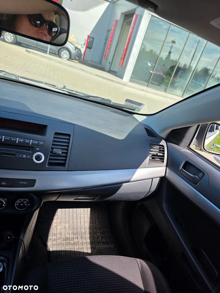 Mitsubishi Lancer 1.8 Inform - 16