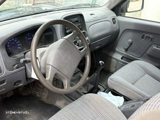 Nissan Pick Up 2.5 D CD - 7