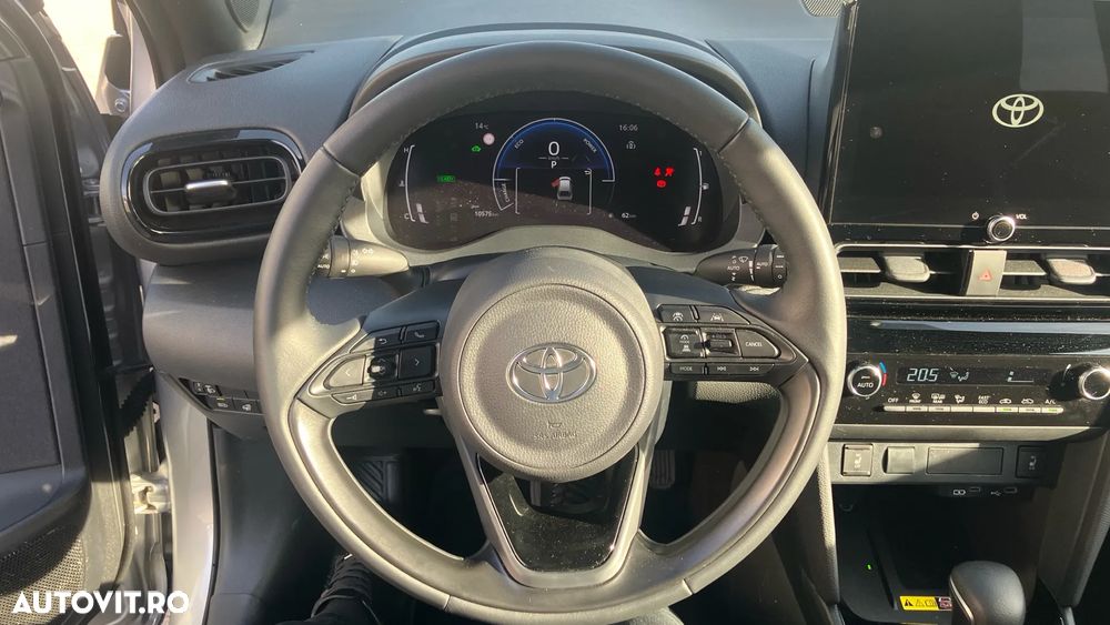 Toyota Yaris Cross 1.5 VVT-i HSD 4x2 Dynamic - 7