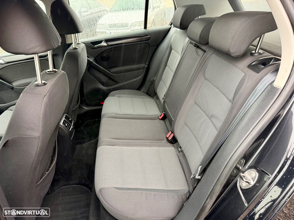 VW Golf 1.6 TDi Trendline BlueMotion - 14