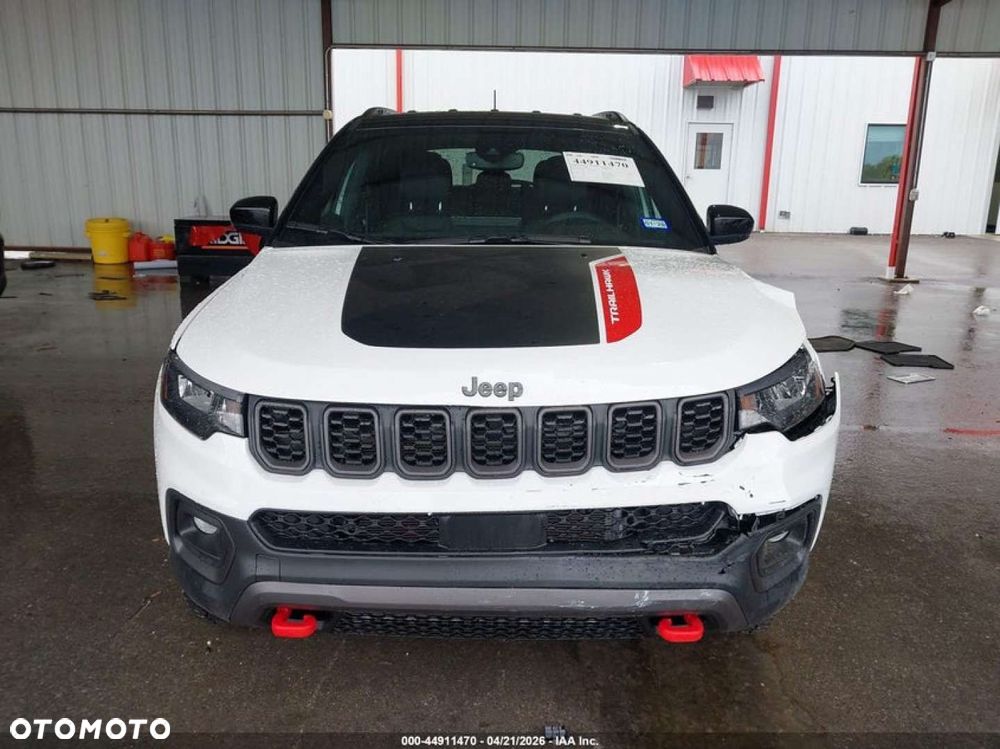 Jeep Compass - 4