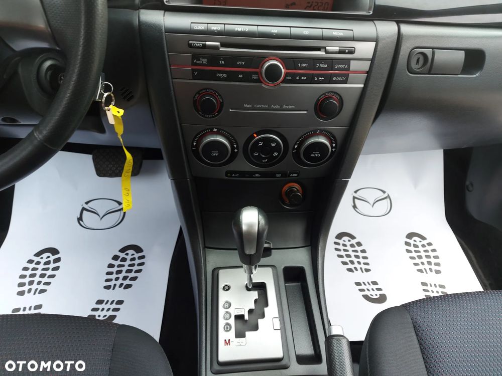 Mazda 3 1.6 Sport Active - 28