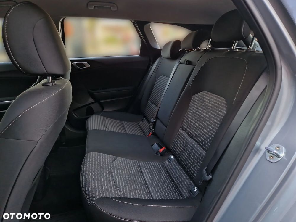 Kia Ceed 1.5 T-GDI M - 17