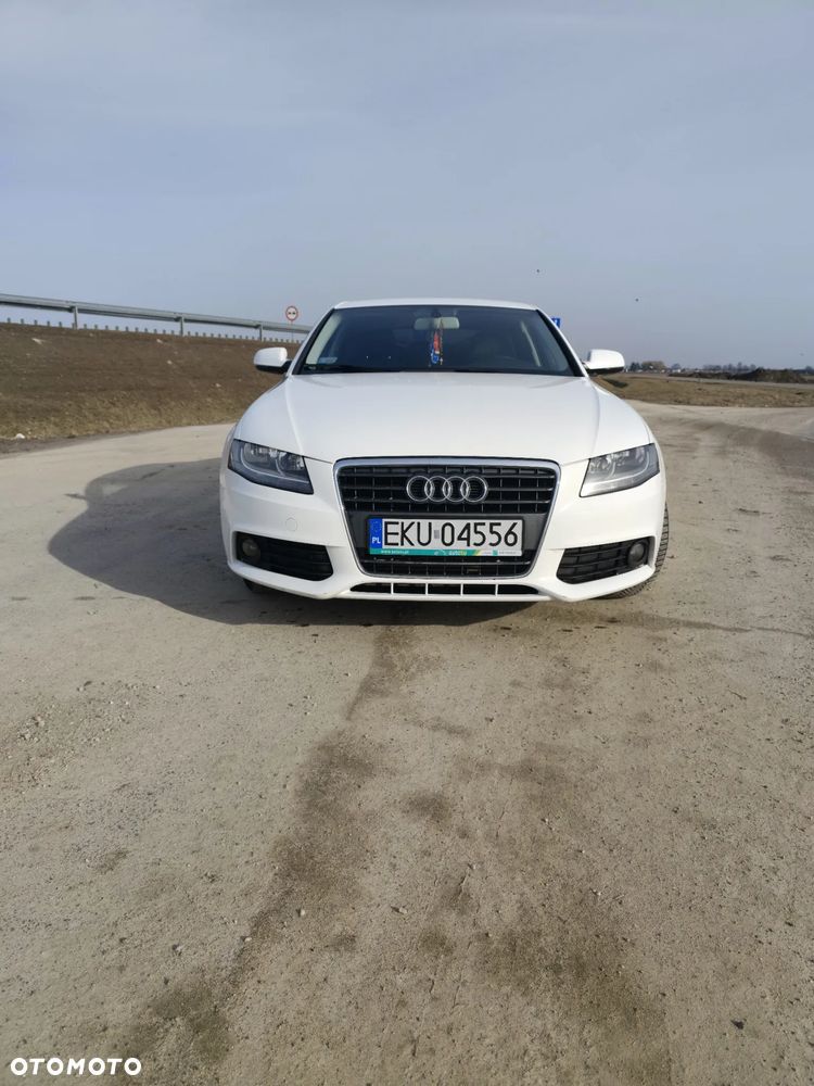 Audi A4 Limousine - 3