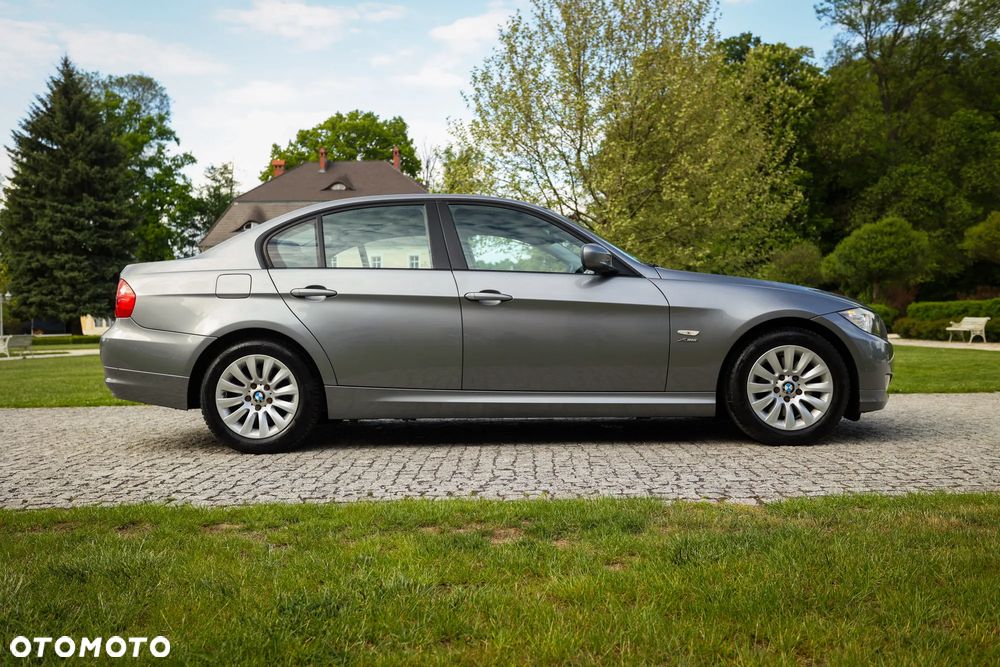 BMW Seria 3 320d xDrive DPF - 3