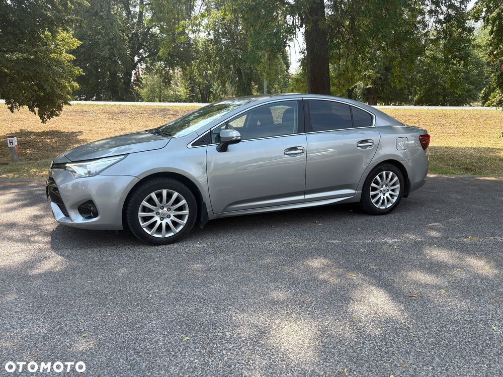 Toyota Avensis 1.8 Premium EU5 - 2