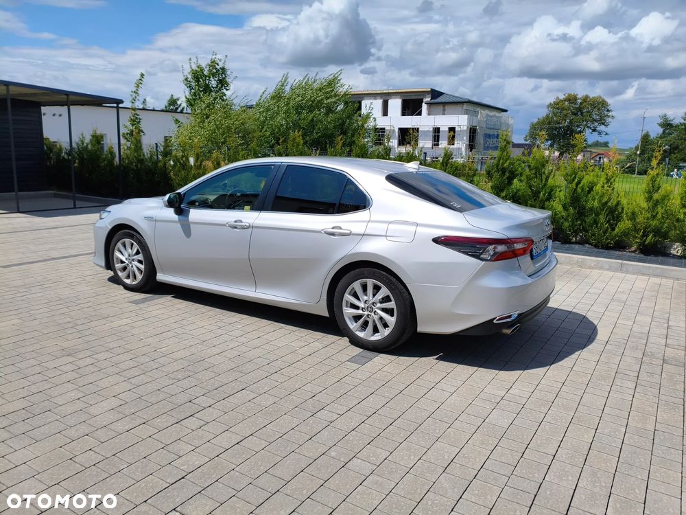 Toyota Camry 2.5 Hybrid Comfort CVT - 21