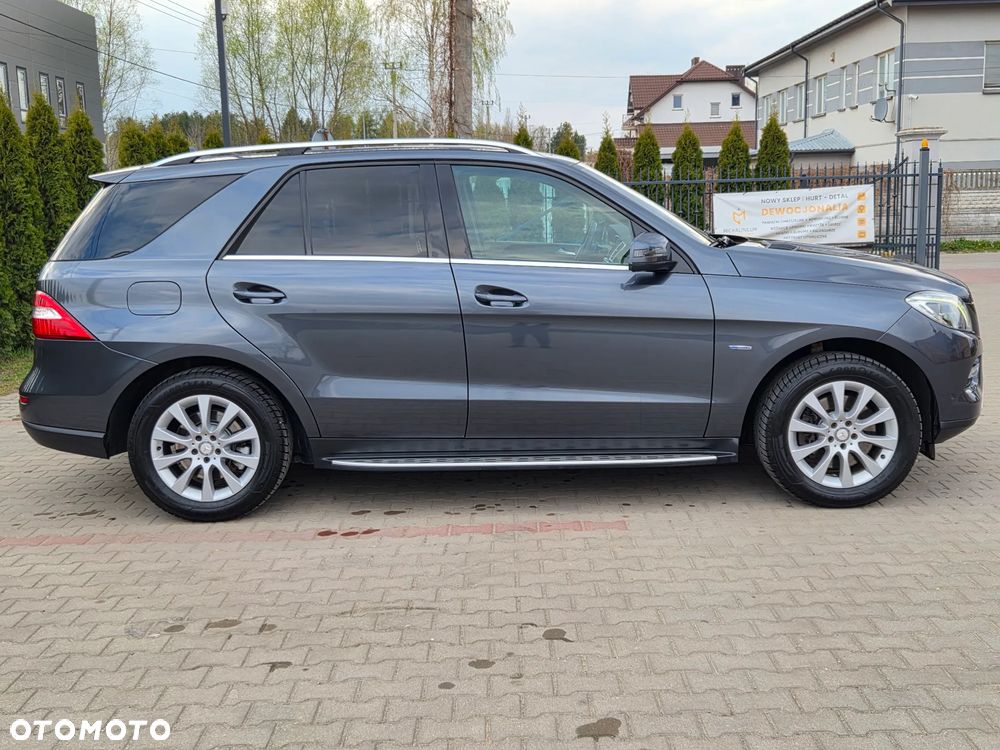Mercedes-Benz ML 350 BlueEff 4-Matic - 25