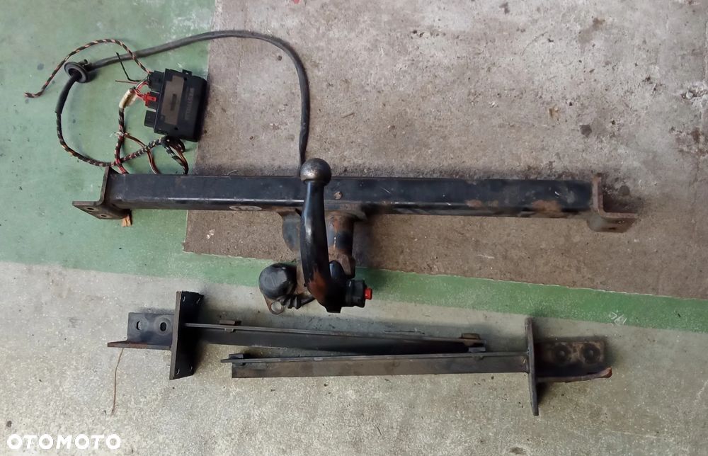 Hak holowniczy moduł Mercedes W212 kombi - 1