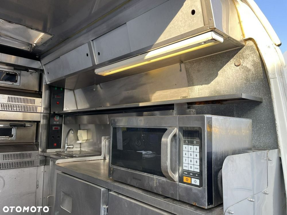 Mercedes-Benz Autosklep Sklep Gastronomiczny Food Truck Foodtruck pizza wyposażona - 9
