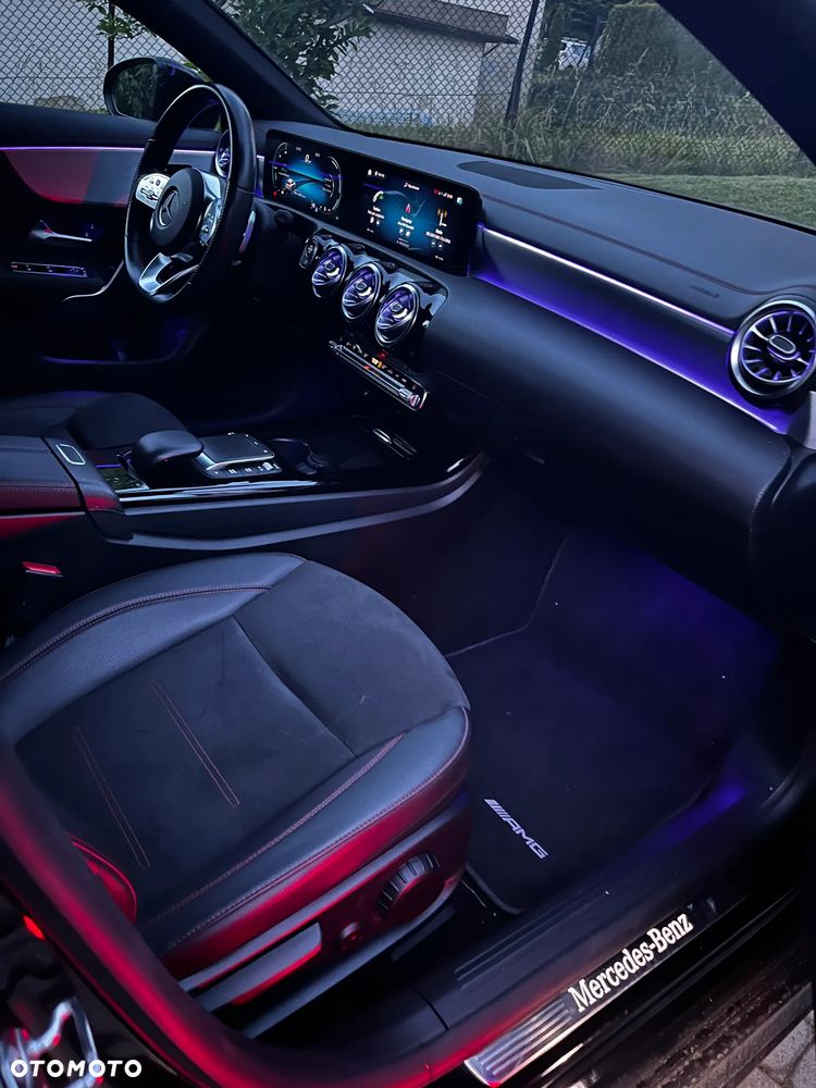 Mercedes-Benz CLA 200 AMG Line 7G-DCT - 17