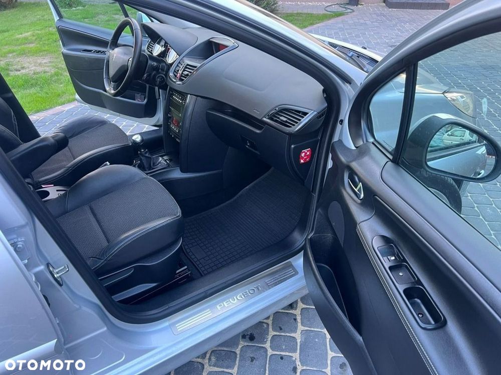 Peugeot 207 1.6 THP Platinum - 13