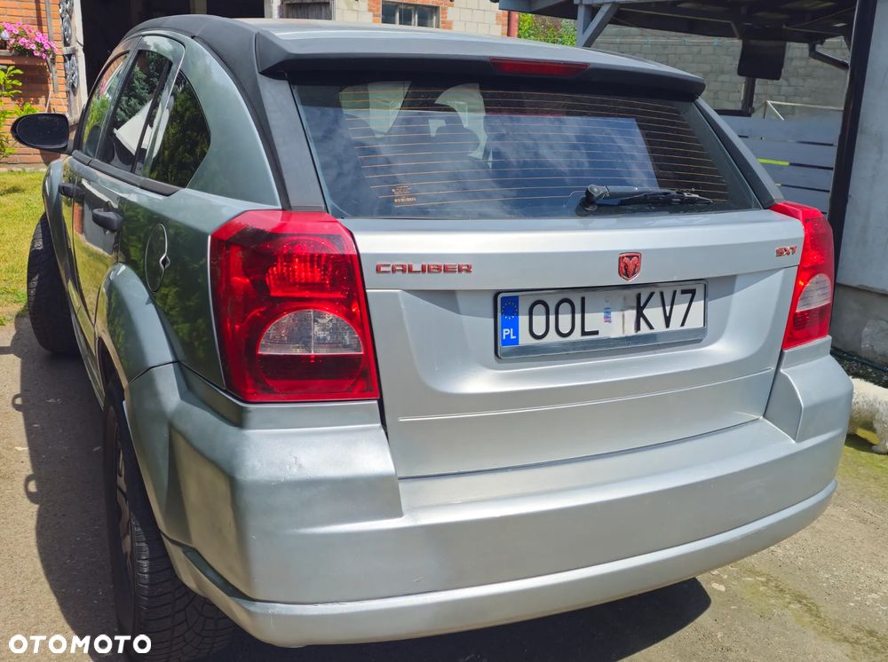 Dodge Caliber - 4