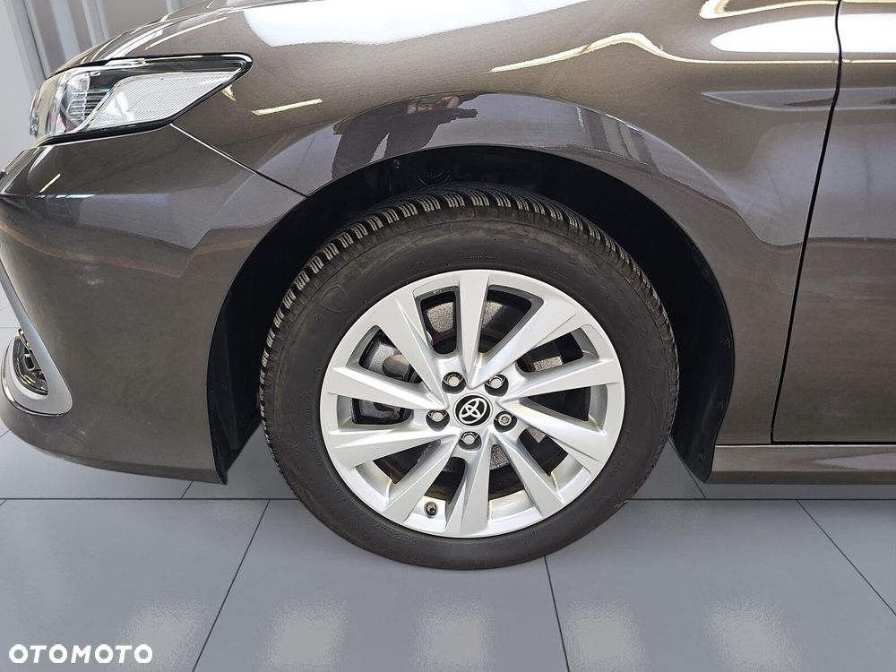Toyota Camry 2.5 Hybrid Comfort CVT - 35