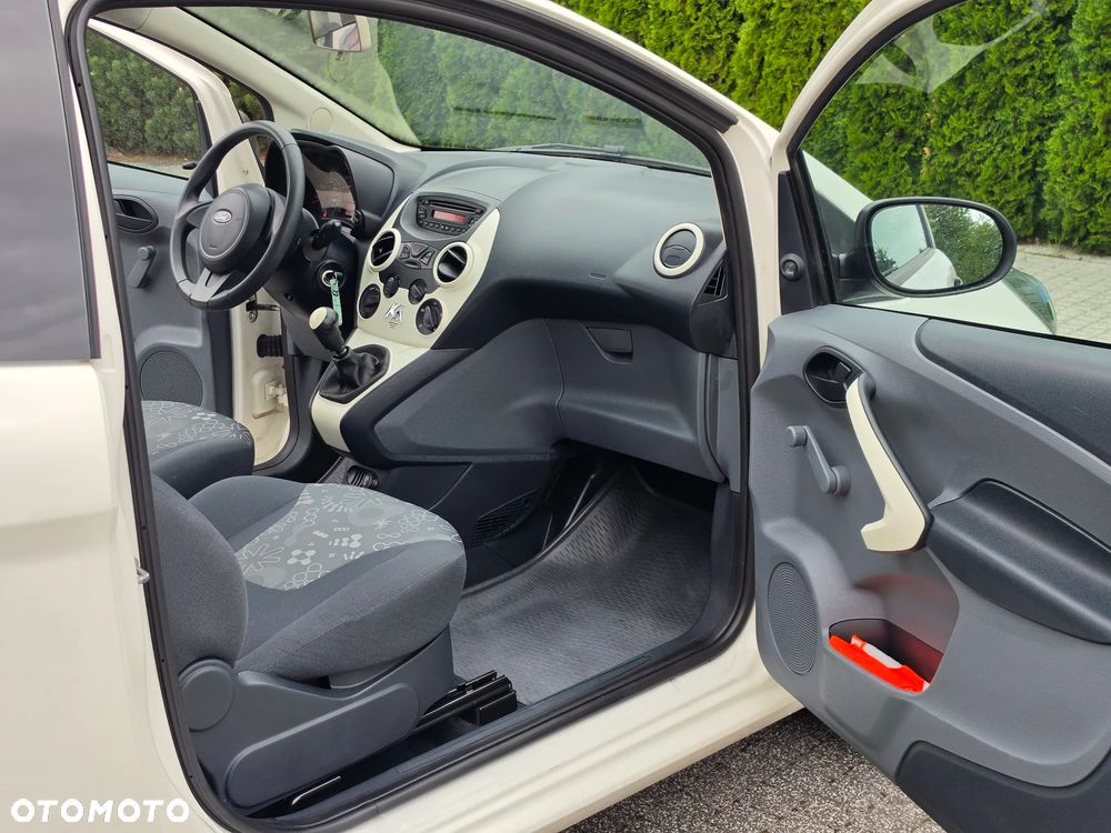 Ford KA - 27