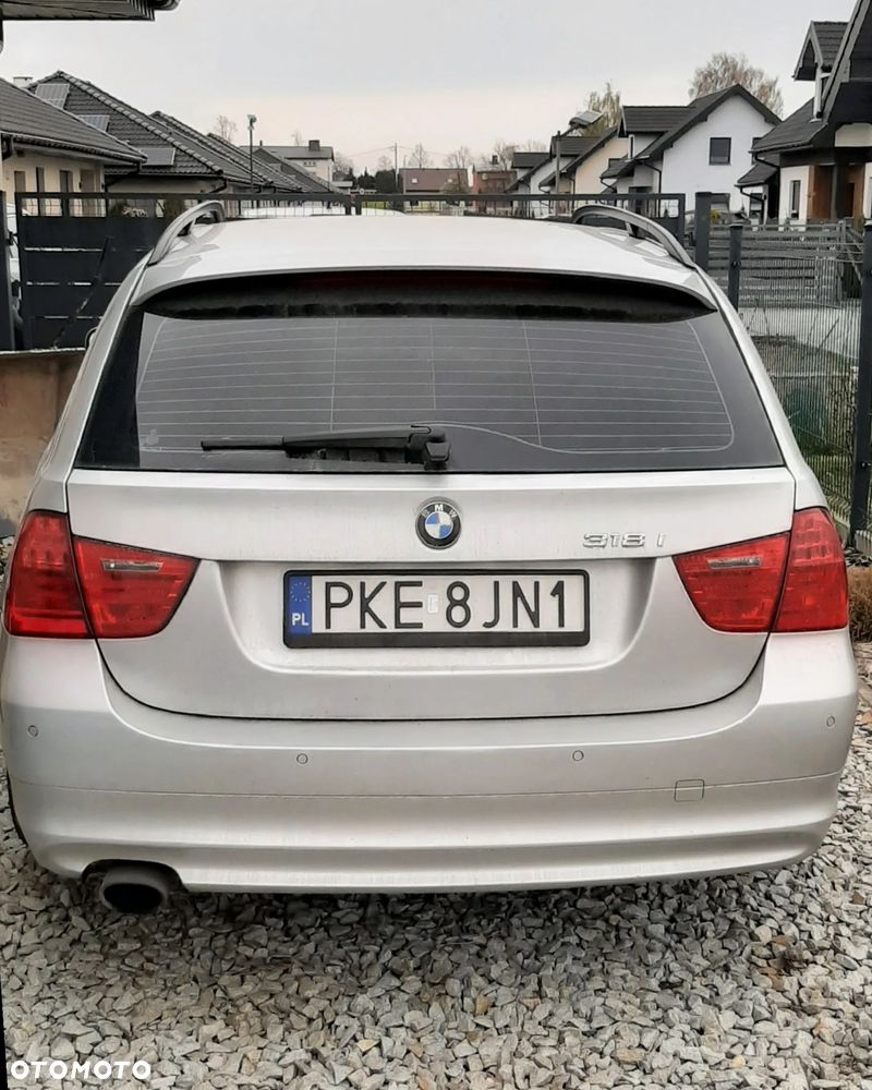 BMW Seria 3 318i Edition Exclusive - 5