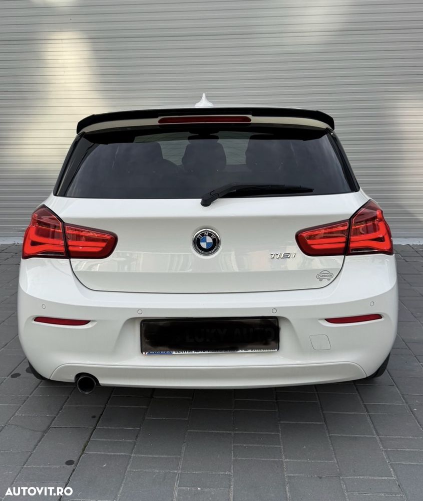 BMW Seria 1 - 10
