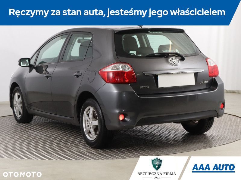 Toyota Auris - 5