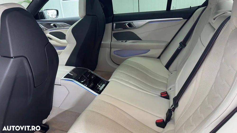 BMW Seria 8 840d xDrive AT MHEV - 19
