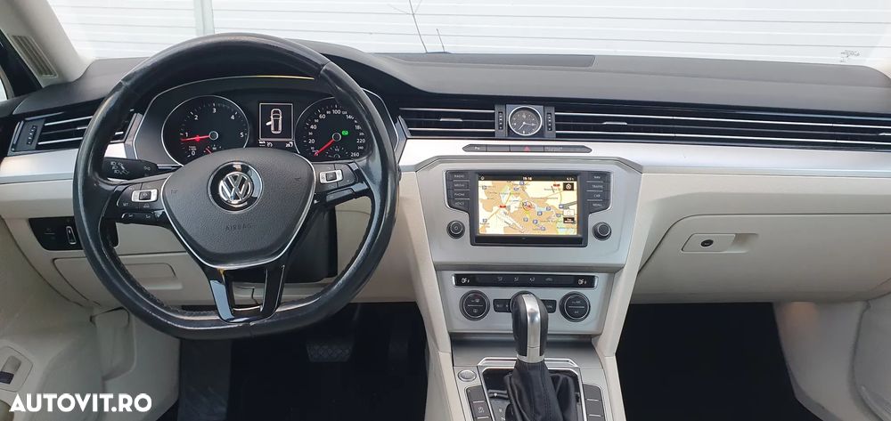 Volkswagen Passat - 8