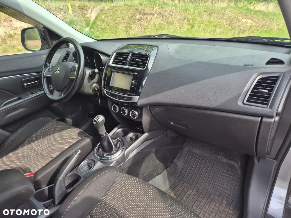 Mitsubishi ASX - 12