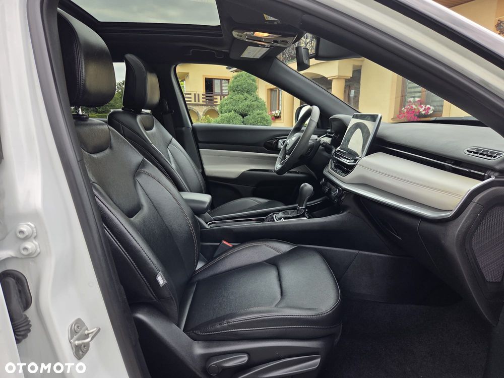 Jeep Compass - 25