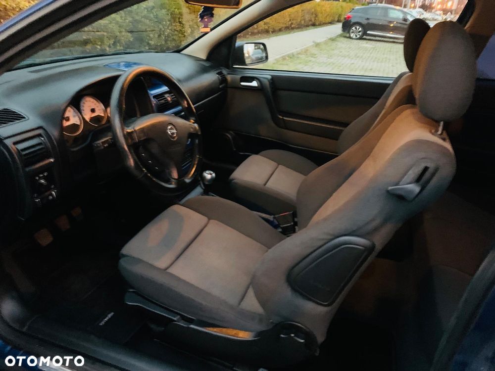 Opel Astra - 10