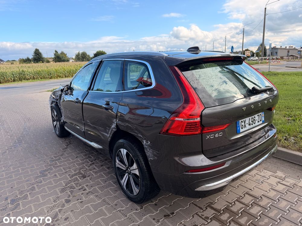 Volvo XC 60 T6 Plug-In Hybrid AWD Plus Bright - 4