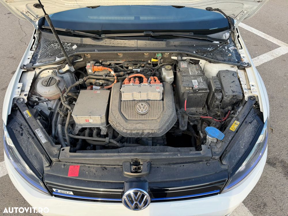 Volkswagen Golf e-Golf - 10