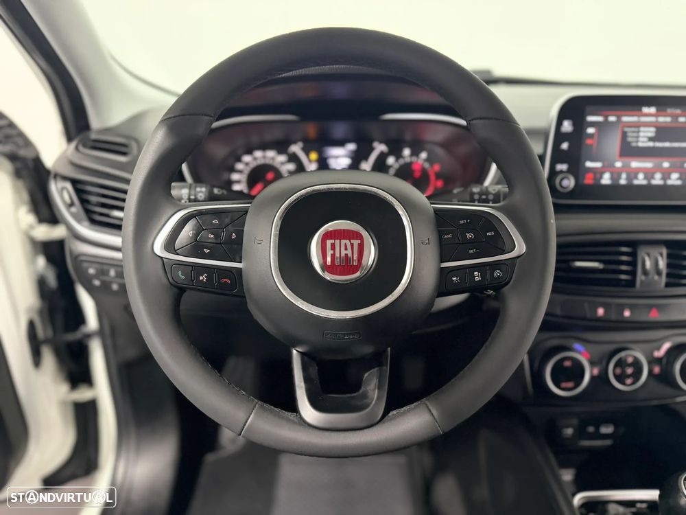 Fiat Tipo Station Wagon 1.3 M-Jet Lounge - 23