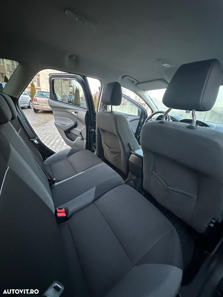 Ford Focus - 14