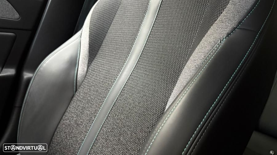 Peugeot 308 1.2 PureTech Allure Pack EAT8 - 25