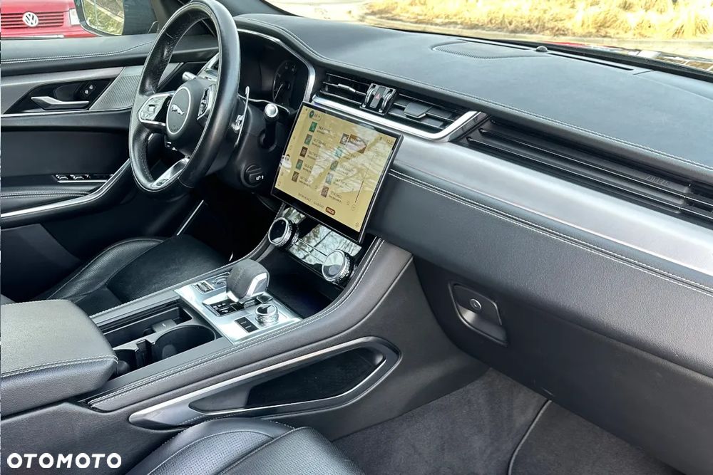 Jaguar F-Pace D200 AWD R-Dynamic S - 27