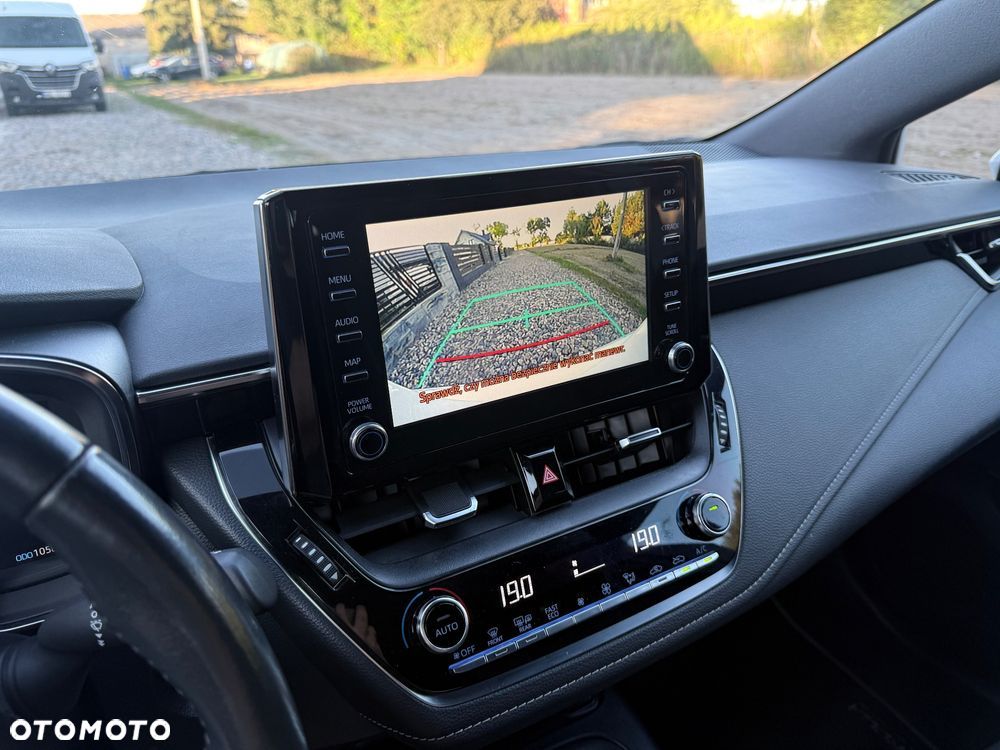 Toyota Corolla 1.8 Hybrid Comfort - 32
