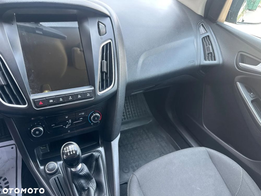 Ford Focus 1.6 TDCi Titanium - 24