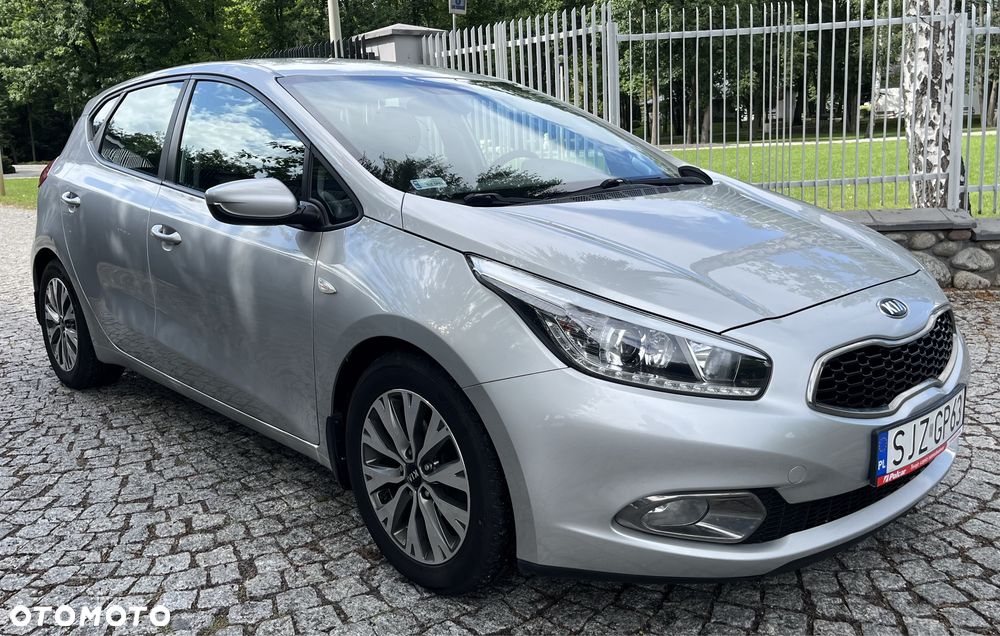 Kia Ceed - 4