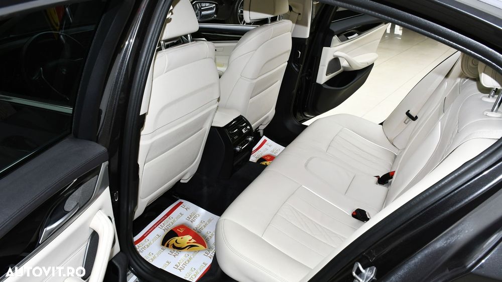 BMW Seria 5 520d xDrive Aut. Luxury Line - 11