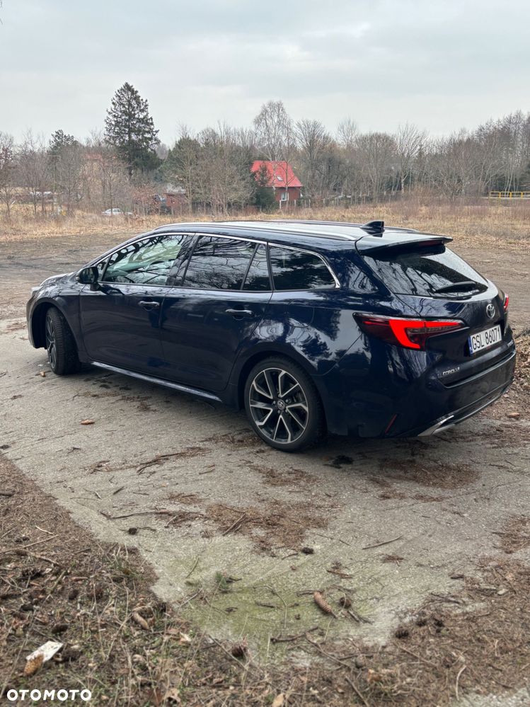 Toyota Corolla - 4